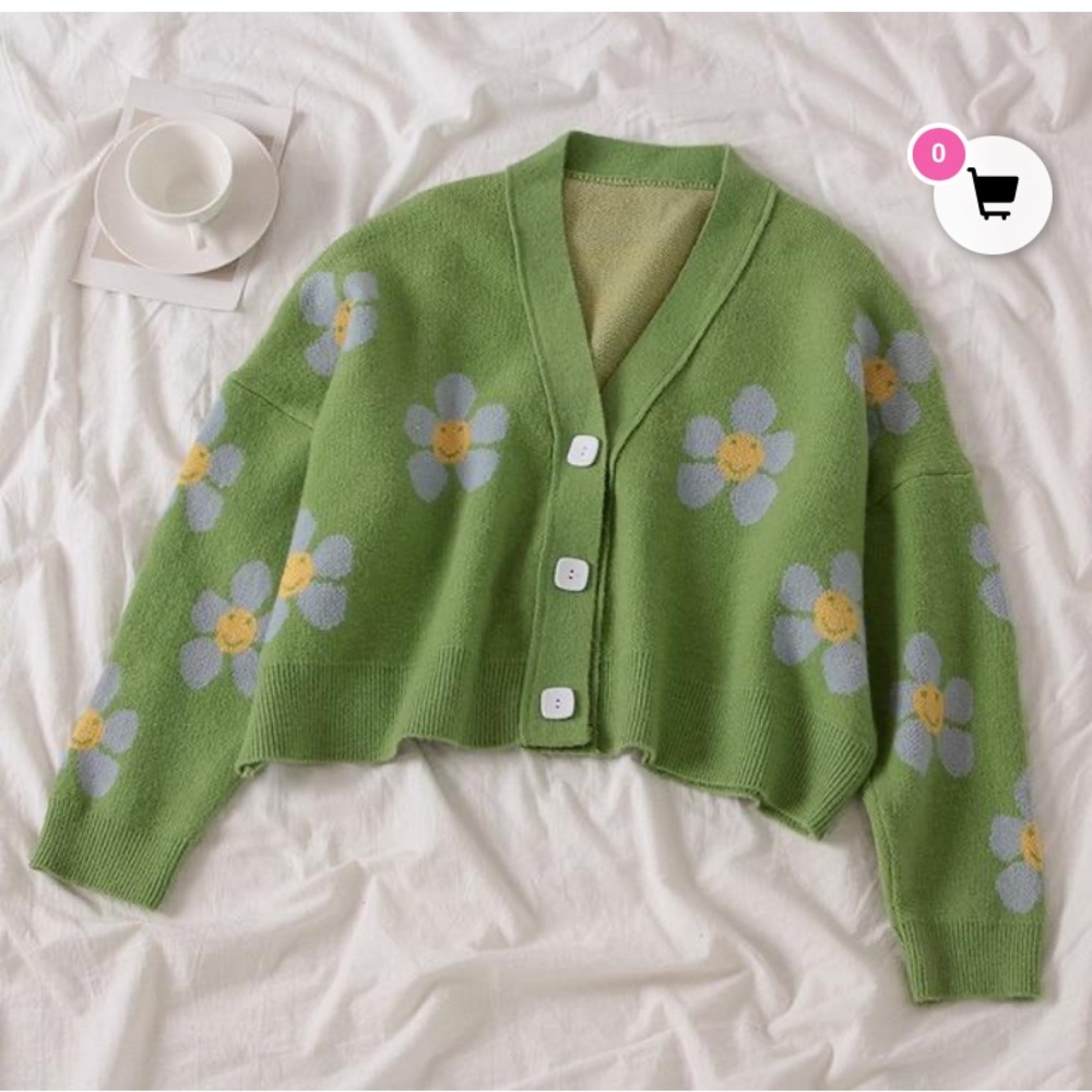 NWOT Velantris Daisy Floral Cropped Sweater